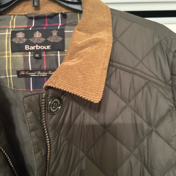 Barbour Quilted Coat - 3X - Hunter Green - Tan Corduroy Collar - Picture 3 of 10